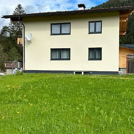 Lodge-b *