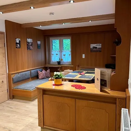 Lodge-b Apartment *