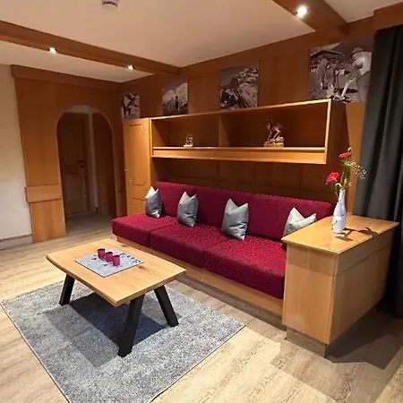 Lodge-b
