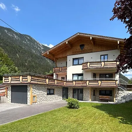 Apartment Lodge-b Weissenbach am Lech
