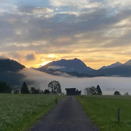 Lodge-b Lejlighed Weissenbach am Lech