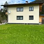 Lodge-b *