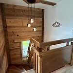 Lodge-b Apartment *