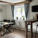 Apartment Lodge-b *