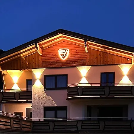 Lodge-b * Weißenbach am Lech