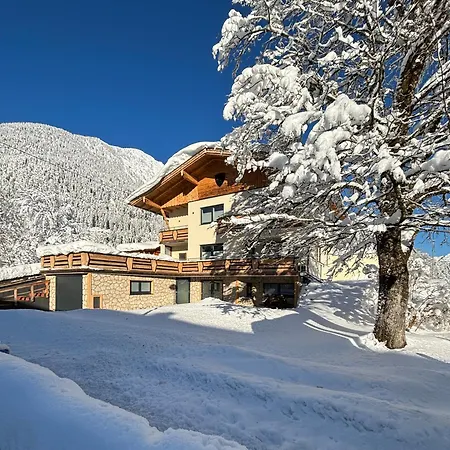 Lodge-b Apartament *