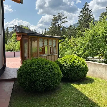 Lodge-b Weissenbach am Lech