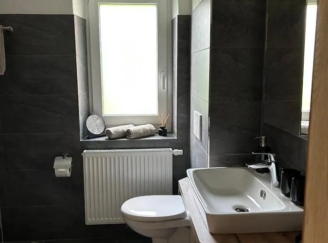 Lodge-b